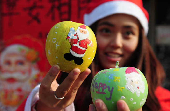 Explainer: Why China Celebrates Christmas with Apples