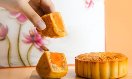 How to Learn New Moon Cake Flavors Using Mandarin