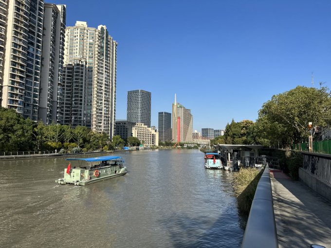 [How To]: Explore Suzhou Creek By Boat